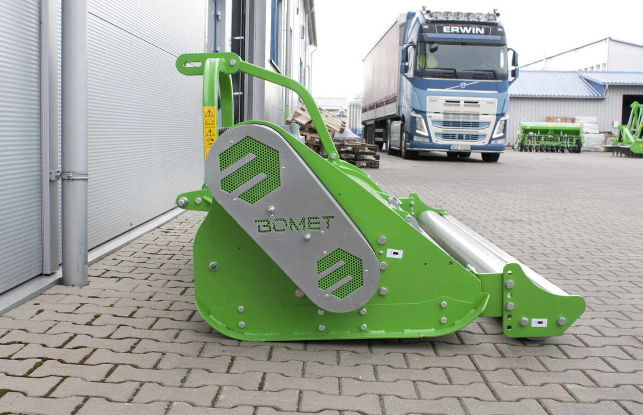 BOMET Schlegelmäher / Flail mower / Faucheuse à fléaux / Kosiarka bijakowa 2,8 m - Broyeur à axe horizontal: photos 4 BOMET Schlegelmäher / Flail mower / Faucheuse à fléaux / Kosiarka bijakowa 2,8 m - Broyeur à axe horizontal: photos 4