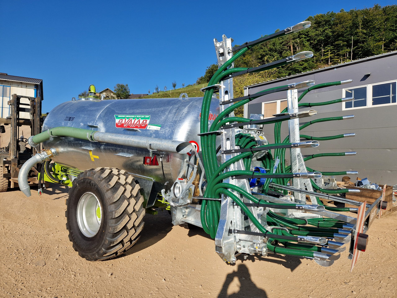BeTEC Gülleinjektor / Slurry injector / Injecteur / Applicatore / Aplicador de manguera / Шланговый аппликатор / Aplikator 6 m - Enfouisseur à dents: photos 3 BeTEC Gülleinjektor / Slurry injector / Injecteur / Applicatore / Aplicador de manguera / Шланговый аппликатор / Aplikator 6 m - Enfouisseur à dents: photos 3