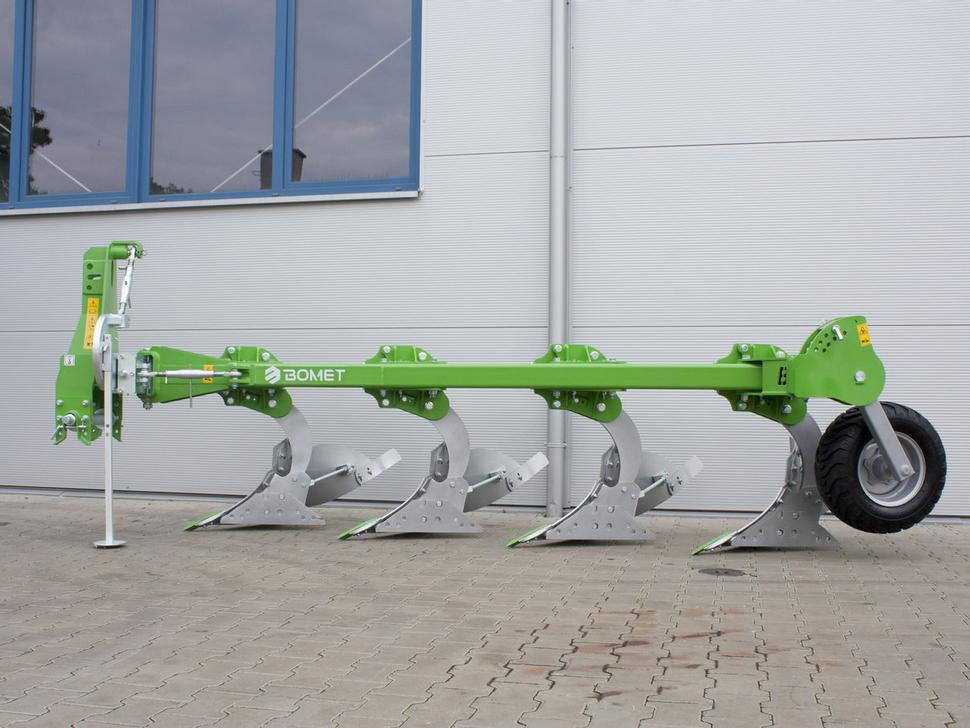 Bomet Pflüge / Single-beam plow / Charrue mono-poutre / Aratro / Плуг / Pług jednobelkowy Libra 3+1 - Charrue: photos 3 Bomet Pflüge / Single-beam plow / Charrue mono-poutre / Aratro / Плуг / Pług jednobelkowy Libra 3+1 - Charrue: photos 3