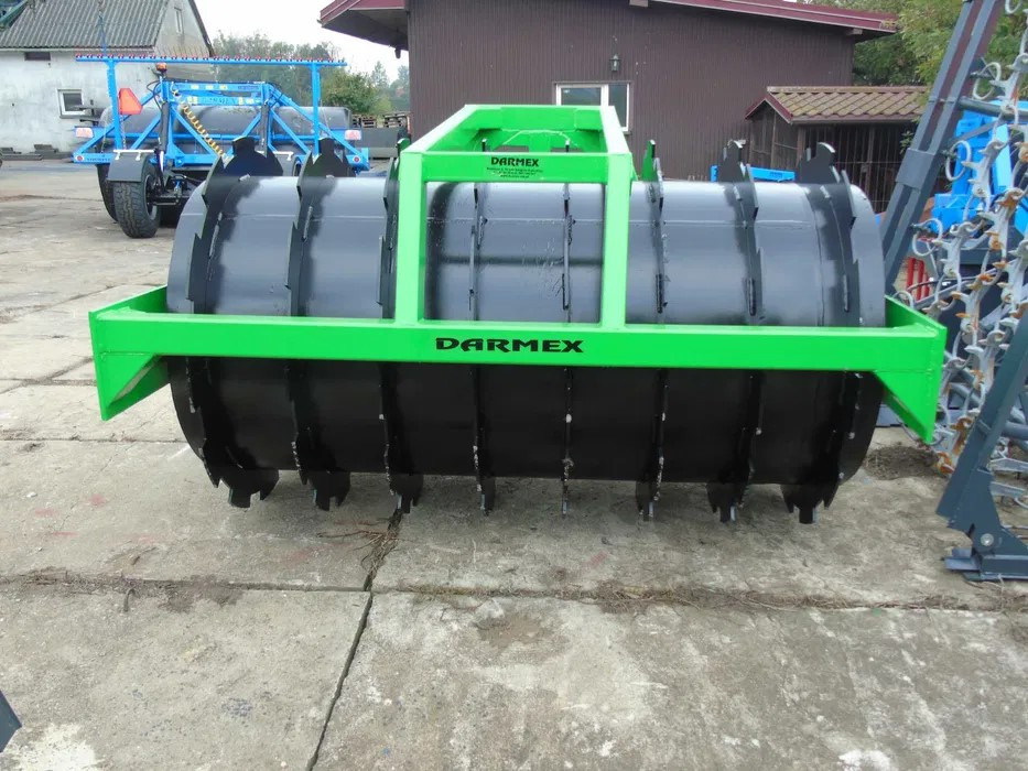 Darmex Silowalze / Silage compaction roller / Rouleau de l’ensilage / Rullo /Rodillo / Wał do gniecenia pryzm 2,2 m - Rouleau agricole: photos 2 Darmex Silowalze / Silage compaction roller / Rouleau de l’ensilage / Rullo /Rodillo / Wał do gniecenia pryzm 2,2 m - Rouleau agricole: photos 2
