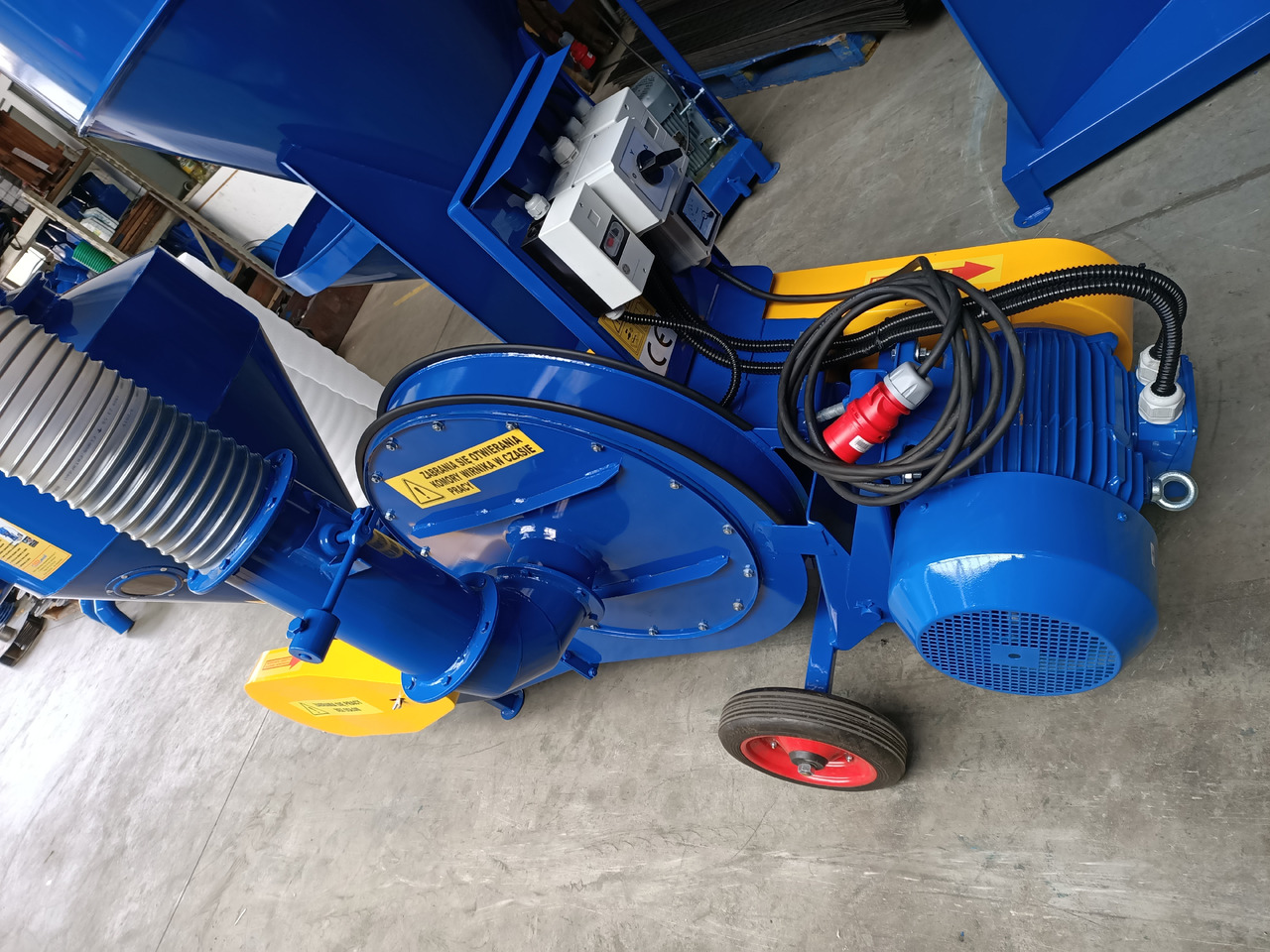 Crédit-bail Dozamech Saug-Druckgebläse / Suction and pressure blower / Suceuse à grains / Trasportatore / Пневматический вдуватель / Dmuchawa ssąco-tłocząca T-420 Dozamech Saug-Druckgebläse / Suction and pressure blower / Suceuse à grains / Trasportatore / Пневматический вдуватель / Dmuchawa ssąco-tłocząca T-420: photos 9 Crédit-bail Dozamech Saug-Druckgebläse / Suction and pressure blower / Suceuse à grains / Trasportatore / Пневматический вдуватель / Dmuchawa ssąco-tłocząca T-420 Dozamech Saug-Druckgebläse / Suction and pressure blower / Suceuse à grains / Trasportatore / Пневматический вдуватель / Dmuchawa ssąco-tłocząca T-420: photos 9