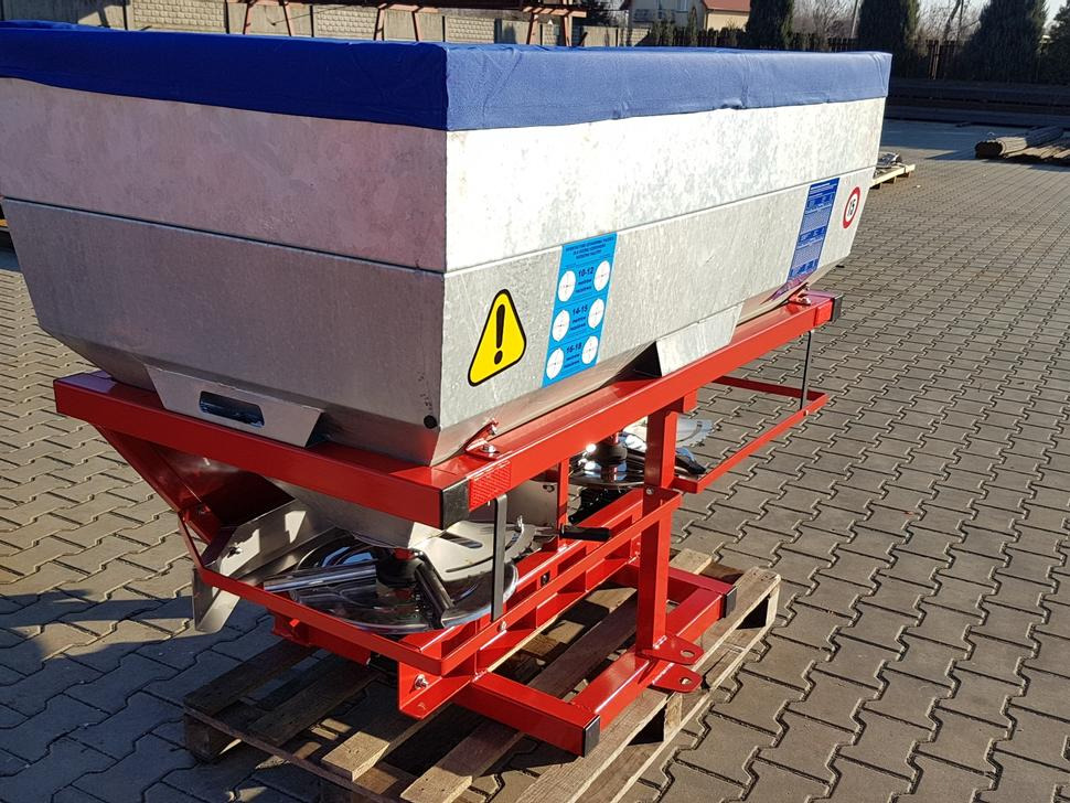 Grass-Rol Düngerstreuer / Fertilizer spreader / Epandeur d'engrais / Spandiconcime / Разбрасыватель минеральных удобрений / Rozsiewacz nawozu 600 l - Distributeur d'engrais: photos 5 Grass-Rol Düngerstreuer / Fertilizer spreader / Epandeur d'engrais / Spandiconcime / Разбрасыватель минеральных удобрений / Rozsiewacz nawozu 600 l - Distributeur d'engrais: photos 5