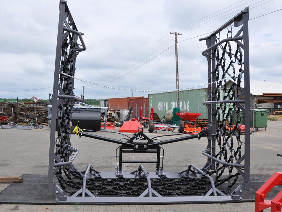 METAL-TECHNIK Wiesenegge / Heavy meadow harrow / Herse de prairie lourde / Strigliatrice pesante / Тяжёлая волокуша / Włóka łąkowa ciężka 6 m - Herse à chaîne: photos 2 METAL-TECHNIK Wiesenegge / Heavy meadow harrow / Herse de prairie lourde / Strigliatrice pesante / Тяжёлая волокуша / Włóka łąkowa ciężka 6 m - Herse à chaîne: photos 2
