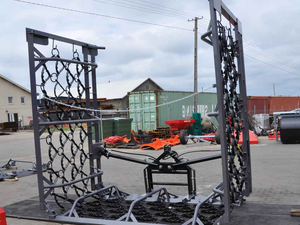 METAL-TECHNIK Wiesenegge / Heavy meadow harrow / Herse de prairie lourde / Strigliatrice pesante / Тяжёлая волокуша / Włóka łąkowa ciężka 6 m - Herse à chaîne: photos 1 METAL-TECHNIK Wiesenegge / Heavy meadow harrow / Herse de prairie lourde / Strigliatrice pesante / Тяжёлая волокуша / Włóka łąkowa ciężka 6 m - Herse à chaîne: photos 1
