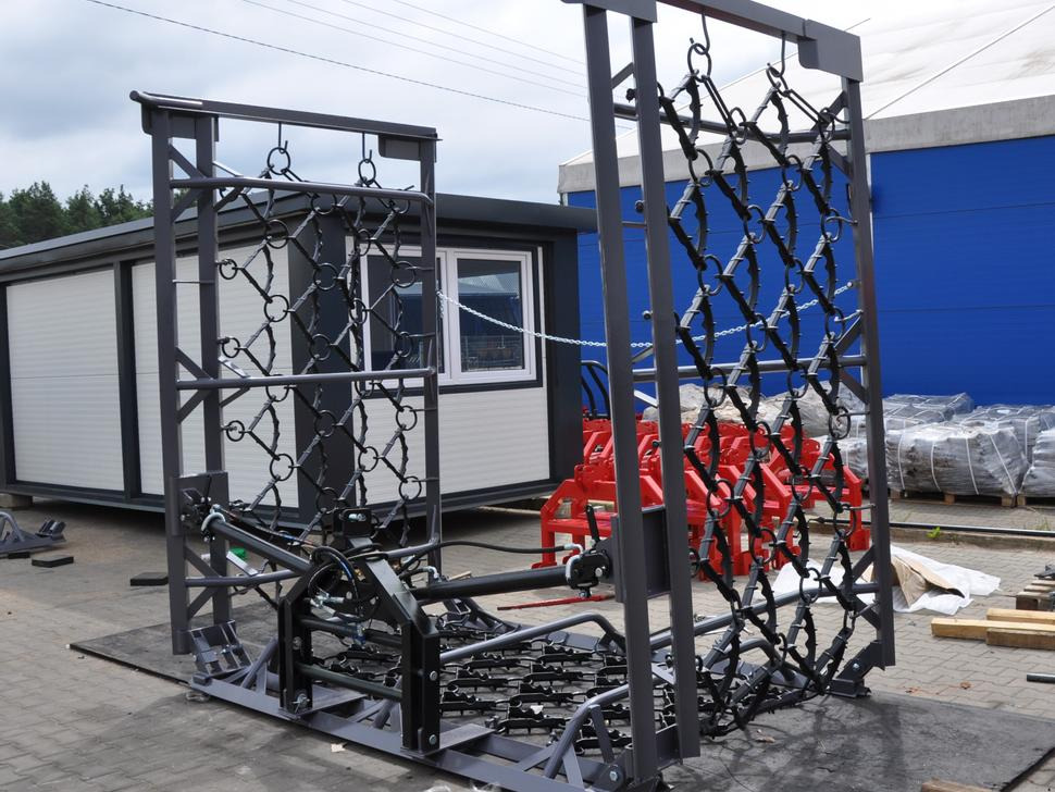METAL-TECHNIK Wiesenegge / Heavy meadow harrow / Herse de prairie lourde / Strigliatrice pesante / Тяжёлая волокуша / Włóka łąkowa ciężka 6 m - Herse à chaîne: photos 3 METAL-TECHNIK Wiesenegge / Heavy meadow harrow / Herse de prairie lourde / Strigliatrice pesante / Тяжёлая волокуша / Włóka łąkowa ciężka 6 m - Herse à chaîne: photos 3