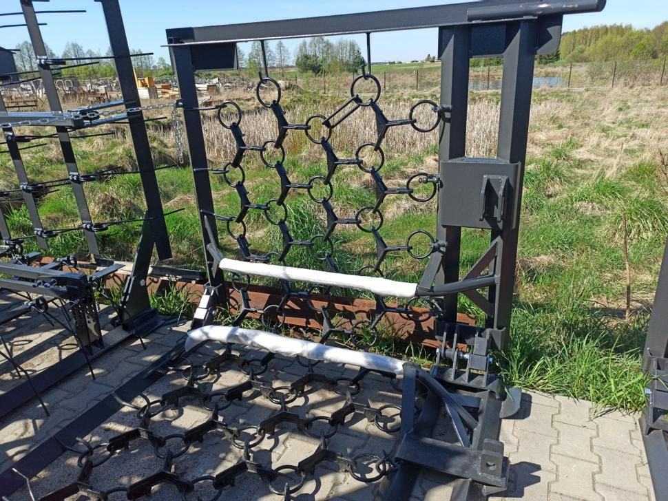 METAL-TECHNIK Wiesenegge / Meadow harrow / Herse de prairie / Strigliatrice / Полевая волокуша / Włóka łąkowa 4 m - Herse à chaîne: photos 3 METAL-TECHNIK Wiesenegge / Meadow harrow / Herse de prairie / Strigliatrice / Полевая волокуша / Włóka łąkowa 4 m - Herse à chaîne: photos 3