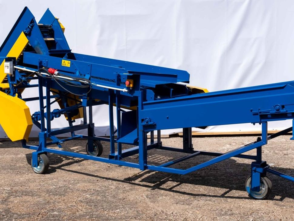 Rolmet Kartoffelsortierer / Potato sorting machine / Trieuse de pomme de terre / Selezionatrice per patate / Clasificador de patatas / Сортировщик картофеля / Sortownik do ziemniaków M614/1 - Matériel pomme de terre: photos 1 Rolmet Kartoffelsortierer / Potato sorting machine / Trieuse de pomme de terre / Selezionatrice per patate / Clasificador de patatas / Сортировщик картофеля / Sortownik do ziemniaków M614/1 - Matériel pomme de terre: photos 1