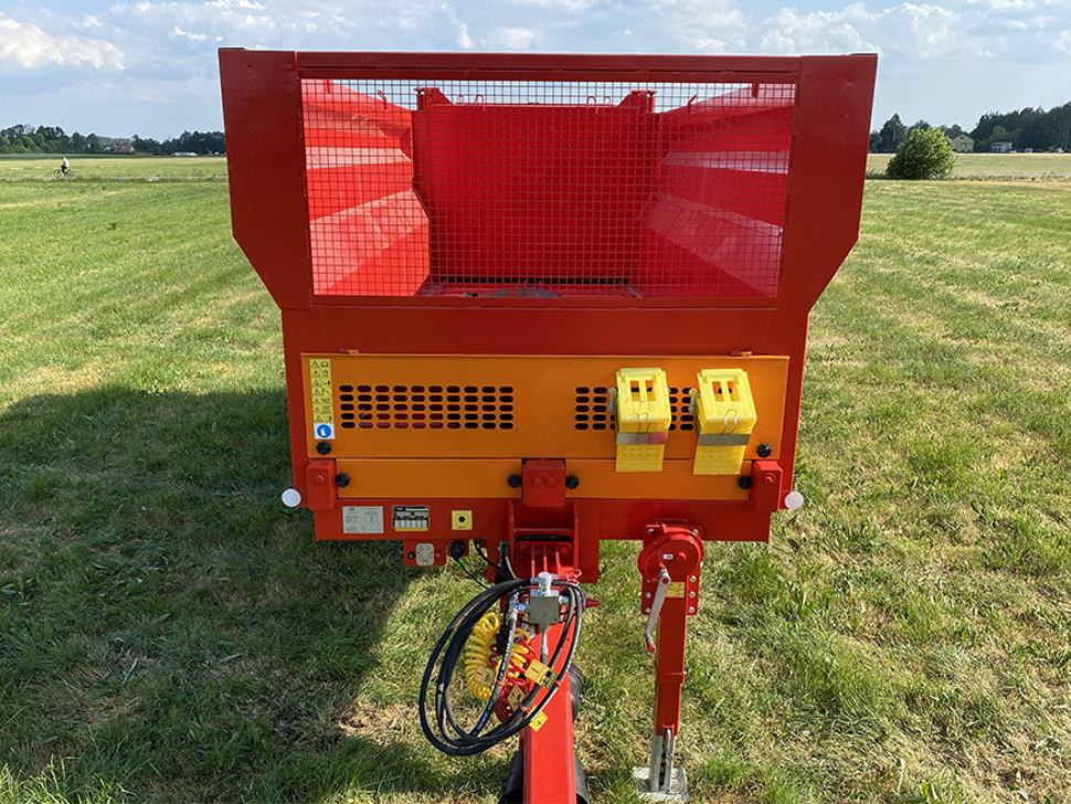 Roltrans Miststreuer / Manure spreader / Epandeur à fumier / Spandiletame / Разбрасыватель органических удобрений / Rozrzutnik obornika N205S/6 BIZON 14 t - Epandeur à fumier: photos 4 Roltrans Miststreuer / Manure spreader / Epandeur à fumier / Spandiletame / Разбрасыватель органических удобрений / Rozrzutnik obornika N205S/6 BIZON 14 t - Epandeur à fumier: photos 4