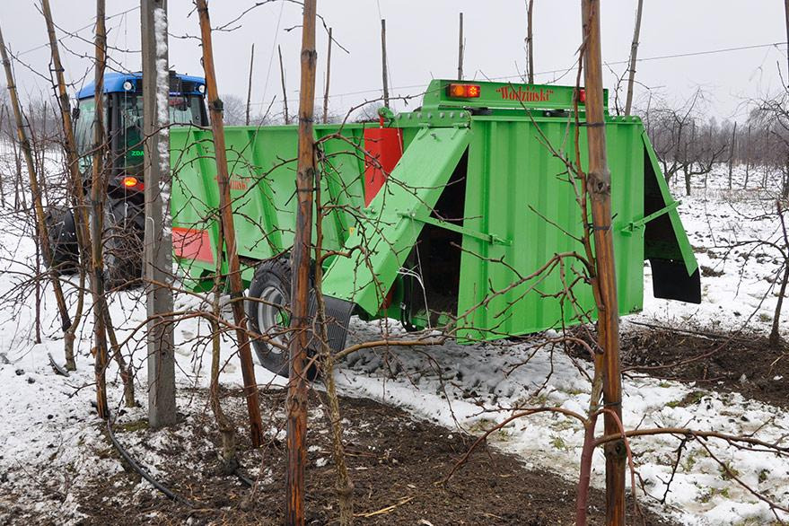 Wodzinski Miststreuer / Manure spreader / Épandeur à fumier / Spandiletame / Разбрасыватель органического / Rozrzutnik obornika - Epandeur à fumier: photos 1 Wodzinski Miststreuer / Manure spreader / Épandeur à fumier / Spandiletame / Разбрасыватель органического / Rozrzutnik obornika - Epandeur à fumier: photos 1
