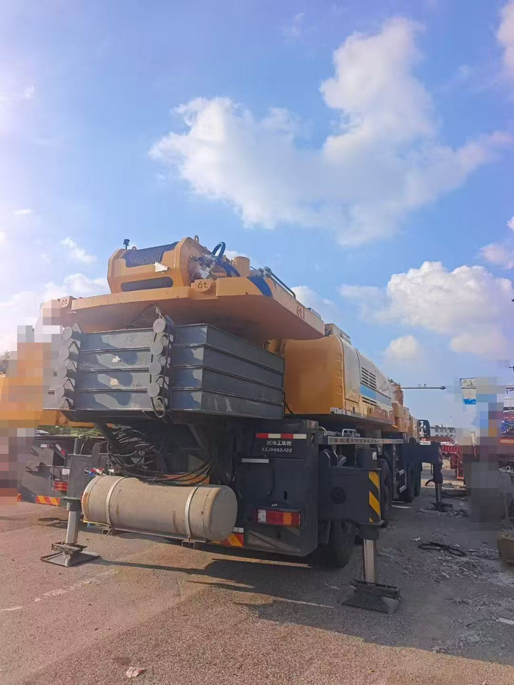 XCMG XCA160L8 - Grue tout-terrain: photos 3 XCMG XCA160L8 - Grue tout-terrain: photos 3