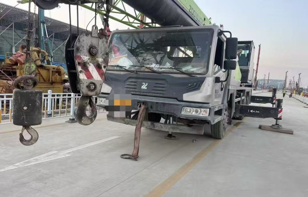ZOOMLION ZTC300V - Grue mobile: photos 3 ZOOMLION ZTC300V - Grue mobile: photos 3
