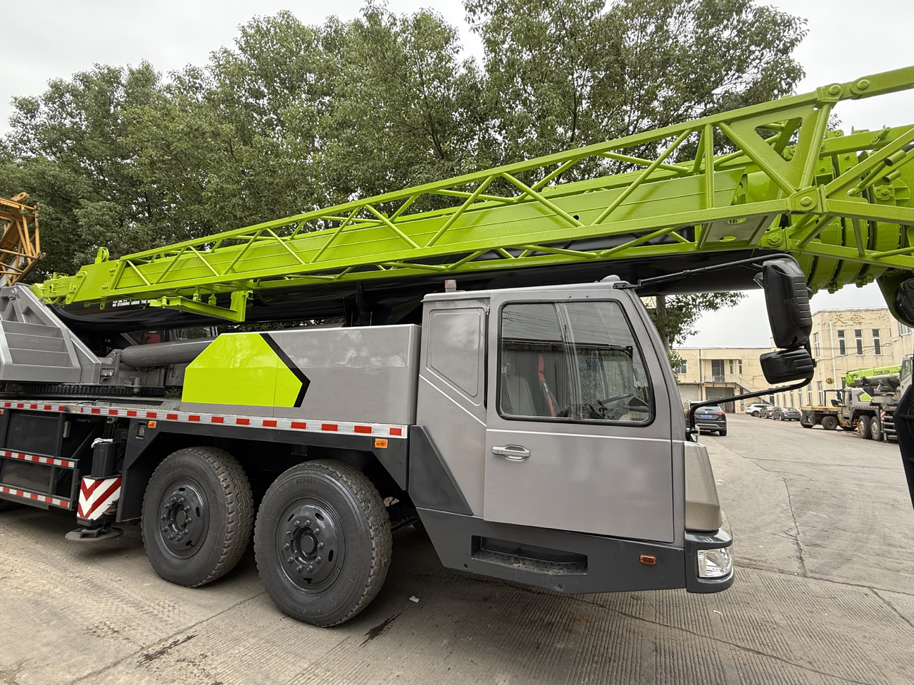 ZOOMLION ZTC700V1 - Grue mobile: photos 1 ZOOMLION ZTC700V1 - Grue mobile: photos 1