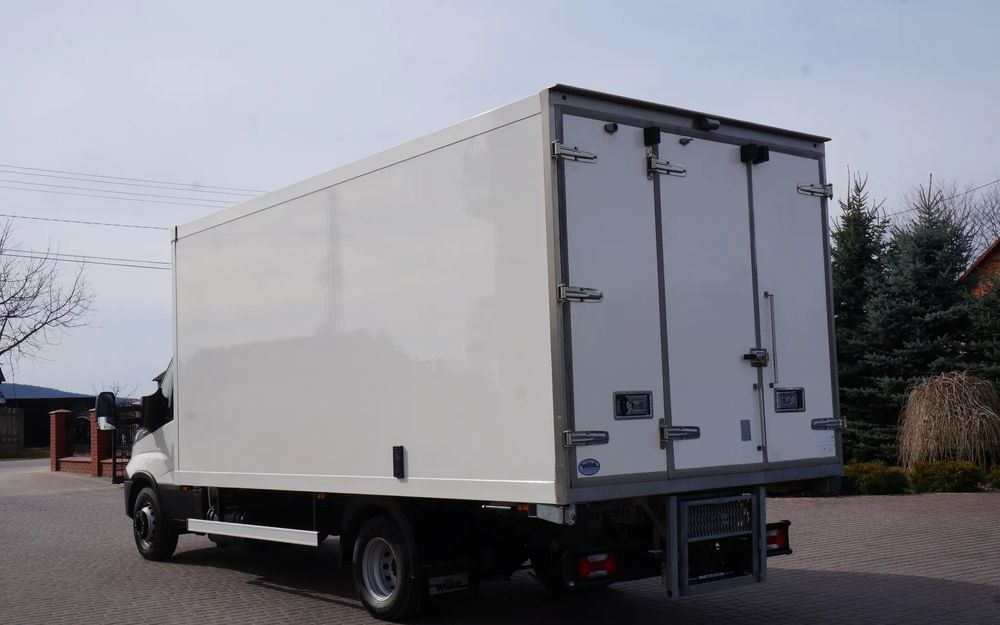 Iveco DAILY 70c17 CHŁODNIA 5 m Thermo king V-500 MAX Wzorowy Stan - Camion frigorifique: photos 4 Iveco DAILY 70c17 CHŁODNIA 5 m Thermo king V-500 MAX Wzorowy Stan - Camion frigorifique: photos 4