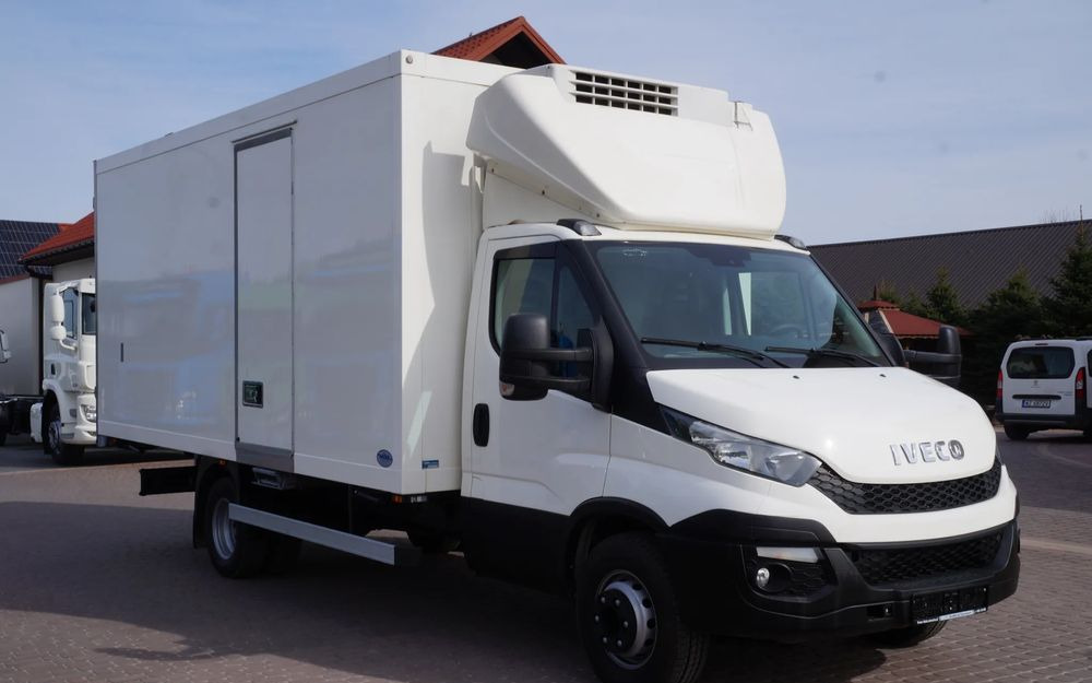 Iveco DAILY 70c17 CHŁODNIA 5 m Thermo king V-500 MAX Wzorowy Stan - Camion frigorifique: photos 2 Iveco DAILY 70c17 CHŁODNIA 5 m Thermo king V-500 MAX Wzorowy Stan - Camion frigorifique: photos 2