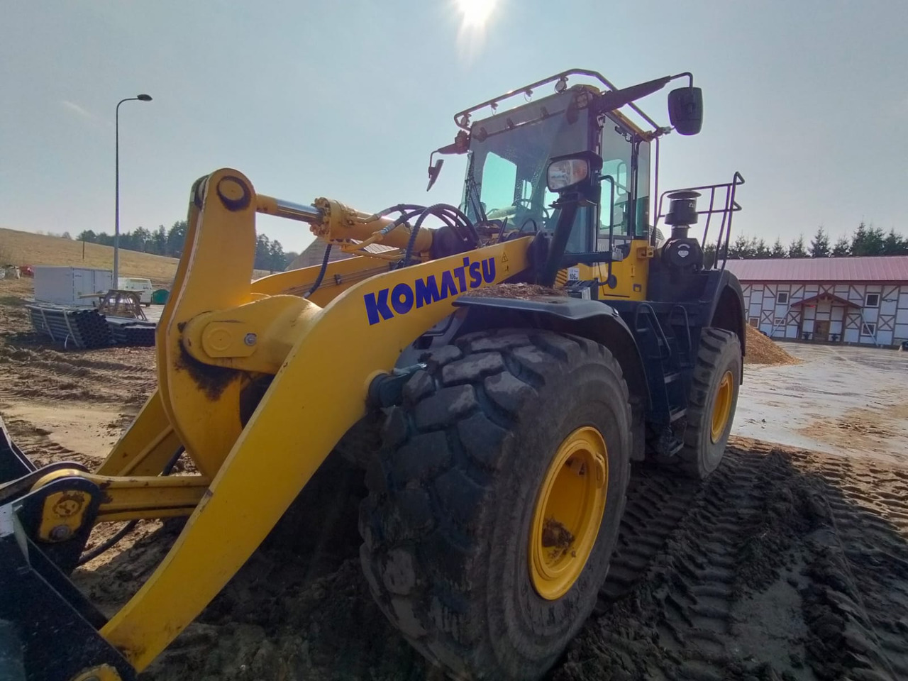 KOMATSU WA380 - Chargeuse sur pneus: photos 3 KOMATSU WA380 - Chargeuse sur pneus: photos 3
