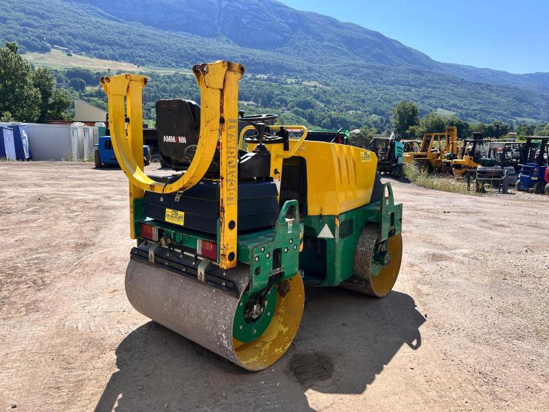 Ammann AV26-2 COMPACTEUR ROULEAU TANDEM VIBRANT ARTICULÉ - Rouleau compresseur: photos 5 Ammann AV26-2 COMPACTEUR ROULEAU TANDEM VIBRANT ARTICULÉ - Rouleau compresseur: photos 5