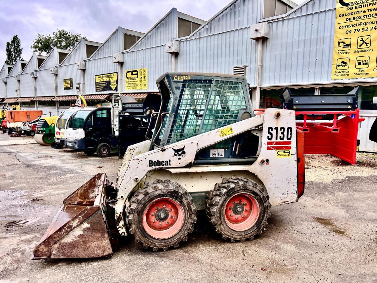 Bobcat S130 Chargeuse Compact - Mini chargeuse: photos 2 Bobcat S130 Chargeuse Compact - Mini chargeuse: photos 2