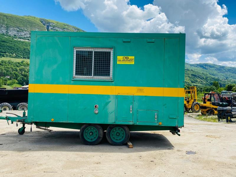 Conteneur comme habitat CABANE DE CHANTIER: photos 6