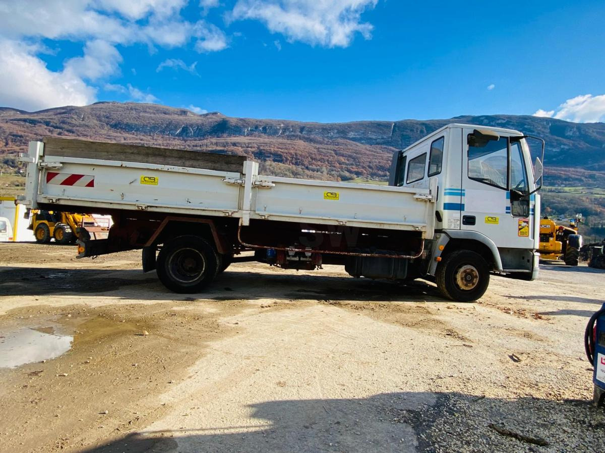 Iveco 75E14 (NET DE TVA) CAMION BENNE 7,5T - Camion benne: photos 4 Iveco 75E14 (NET DE TVA) CAMION BENNE 7,5T - Camion benne: photos 4