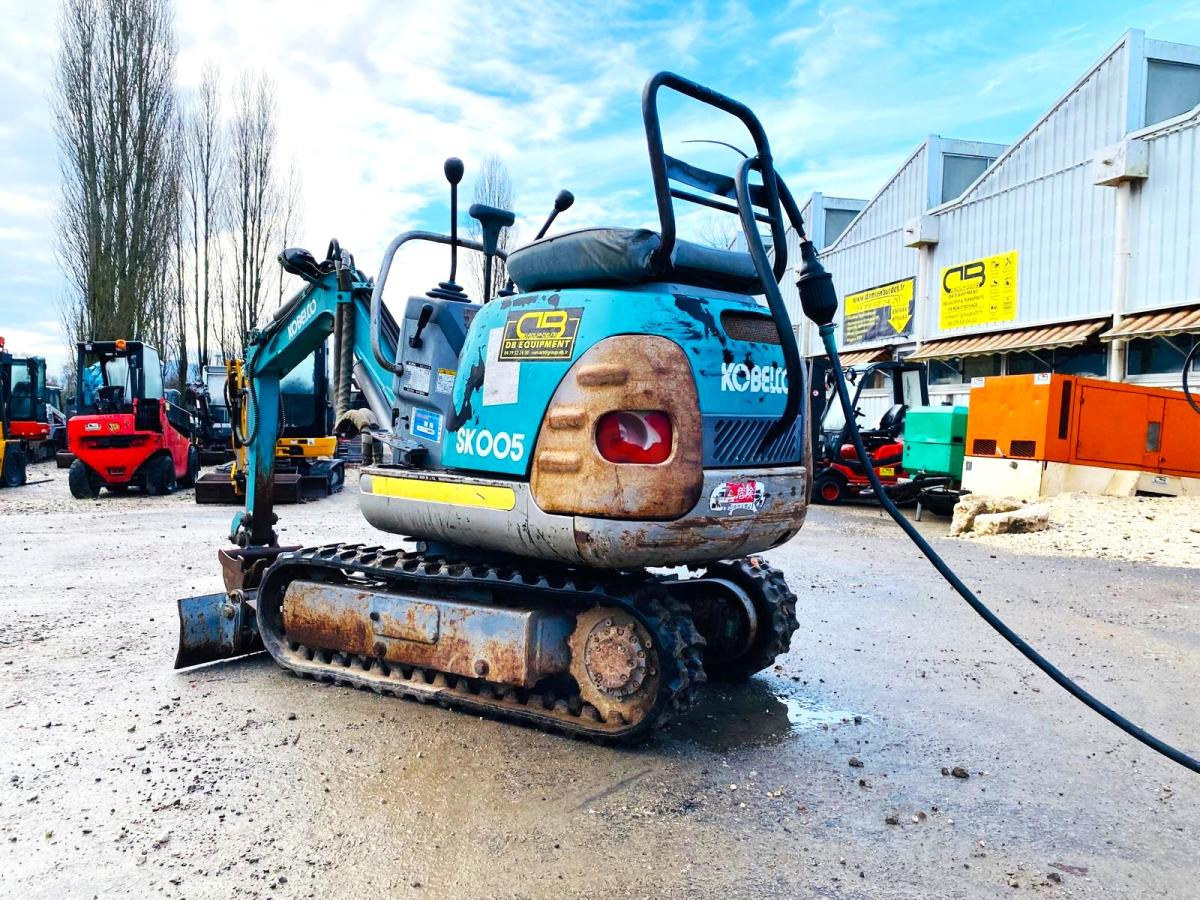 KOBELCO Mini pelle électrique SK007 - Mini pelle: photos 3 KOBELCO Mini pelle électrique SK007 - Mini pelle: photos 3