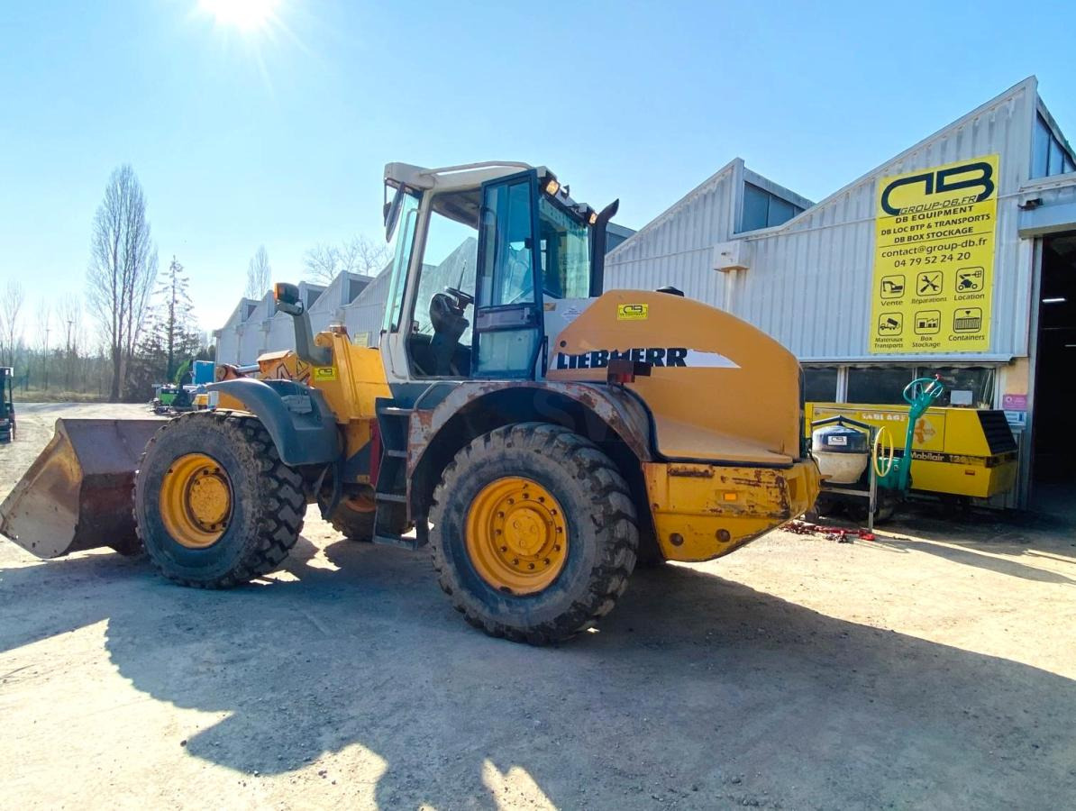 LIEBHERR Chargeuse L524 10T - Chargeuse sur pneus: photos 3 LIEBHERR Chargeuse L524 10T - Chargeuse sur pneus: photos 3