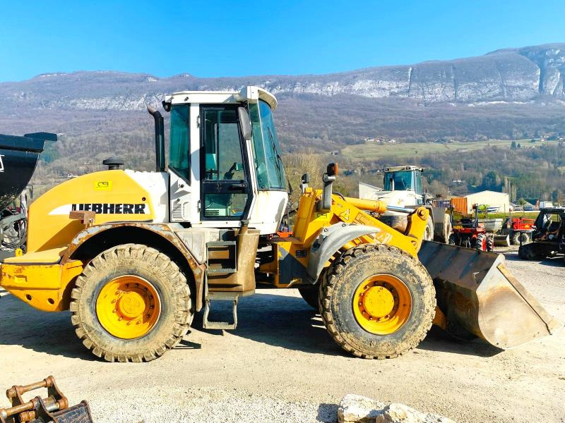 LIEBHERR Chargeuse L524 10T - Chargeuse sur pneus: photos 5 LIEBHERR Chargeuse L524 10T - Chargeuse sur pneus: photos 5