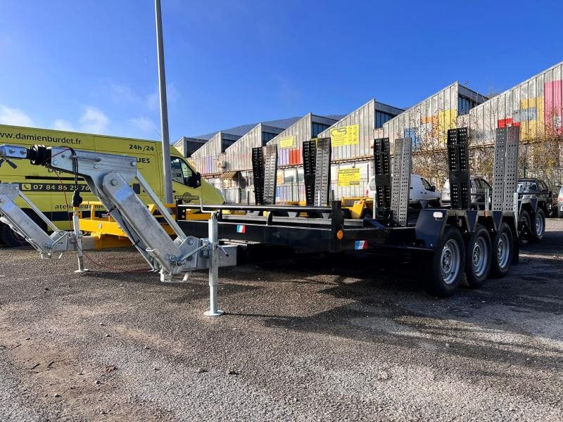 Moiroud TR3500 3 ESSIEUX 3T5 NEUVE MOIROUD NOIRE LARGE - Remorque porte engin: photos 2 Moiroud TR3500 3 ESSIEUX 3T5 NEUVE MOIROUD NOIRE LARGE - Remorque porte engin: photos 2