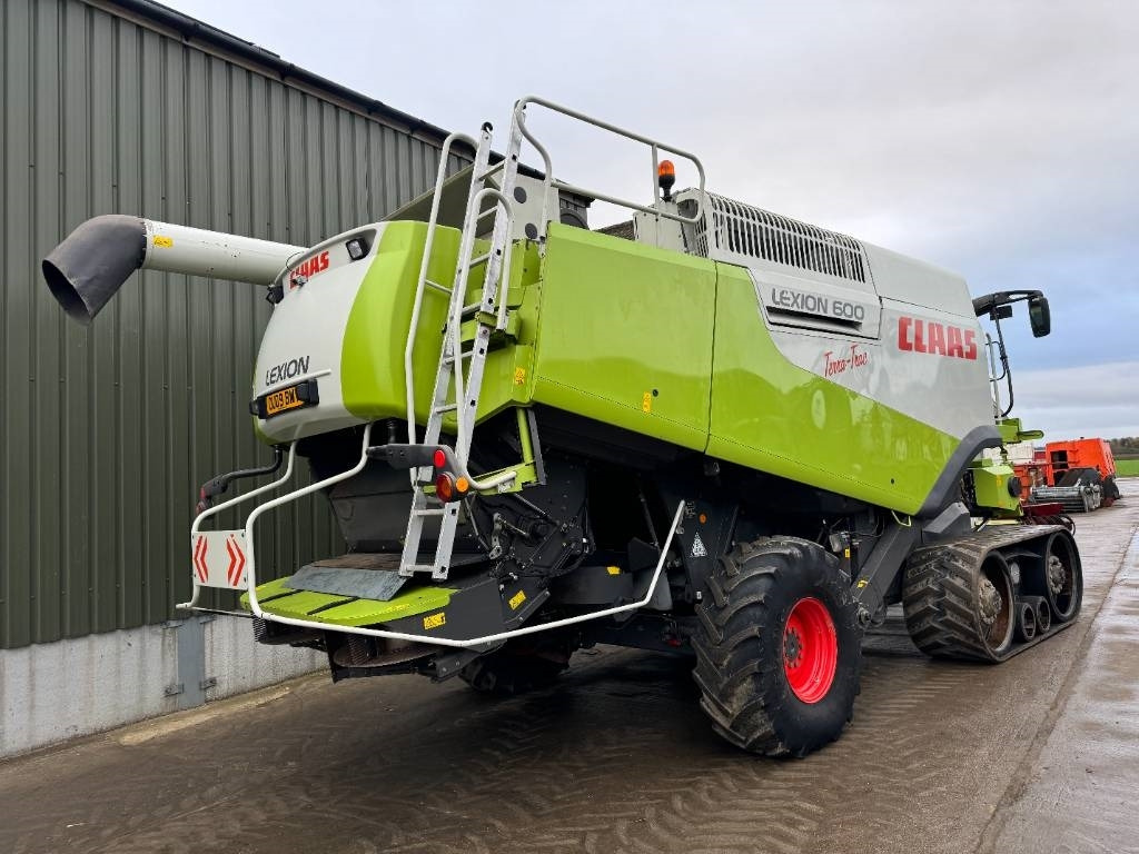 Claas Lexion 600 TT - Moissonneuse-batteuse: photos 2 Claas Lexion 600 TT - Moissonneuse-batteuse: photos 2
