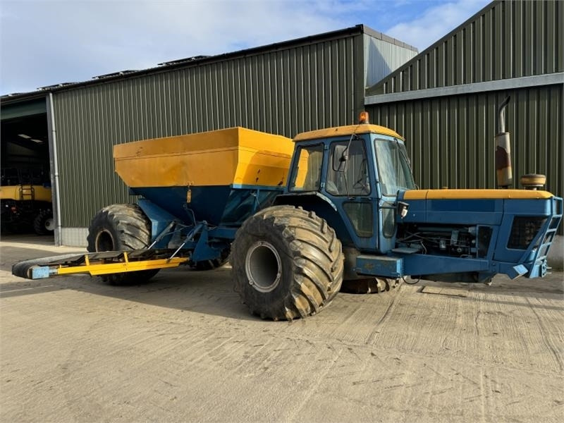 Ford 8210 Self Propelled Gravel Cart  - Tracteur agricole: photos 5 Ford 8210 Self Propelled Gravel Cart  - Tracteur agricole: photos 5