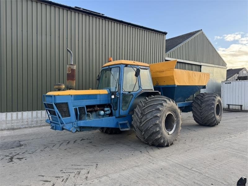Ford 8210 Self Propelled Gravel Cart  - Tracteur agricole: photos 1 Ford 8210 Self Propelled Gravel Cart  - Tracteur agricole: photos 1