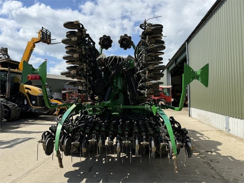 Great Plains Centurion 600 Seed Drill  - Combiné de semis: photos 4 Great Plains Centurion 600 Seed Drill  - Combiné de semis: photos 4