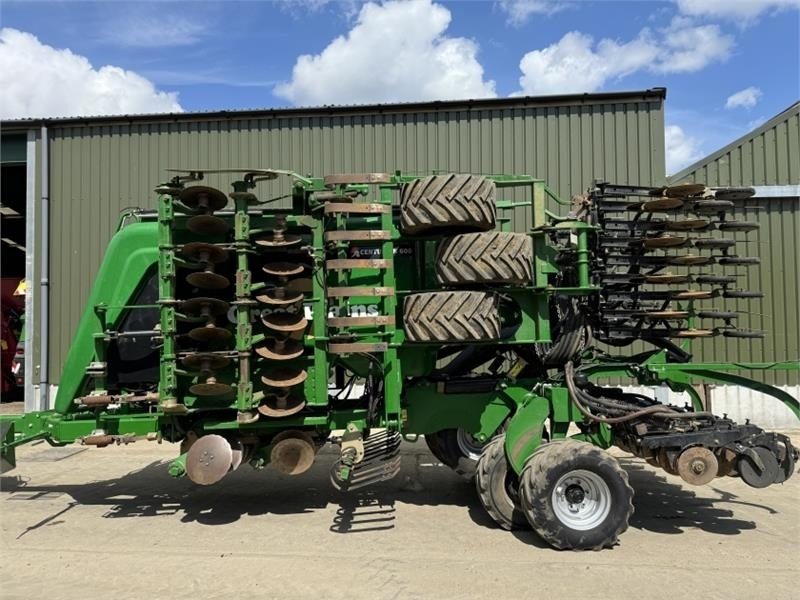 Great Plains Centurion 600 Seed Drill  - Combiné de semis: photos 2 Great Plains Centurion 600 Seed Drill  - Combiné de semis: photos 2