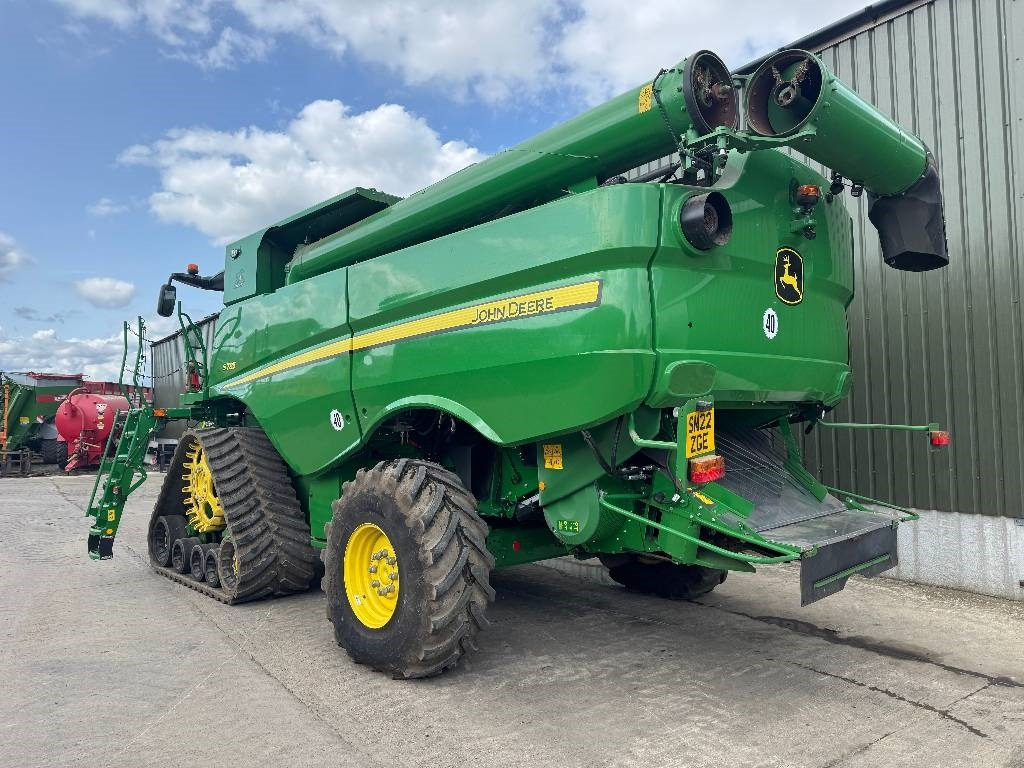 John Deere S785 4WD c/w 735D Header - Moissonneuse-batteuse: photos 2 John Deere S785 4WD c/w 735D Header - Moissonneuse-batteuse: photos 2