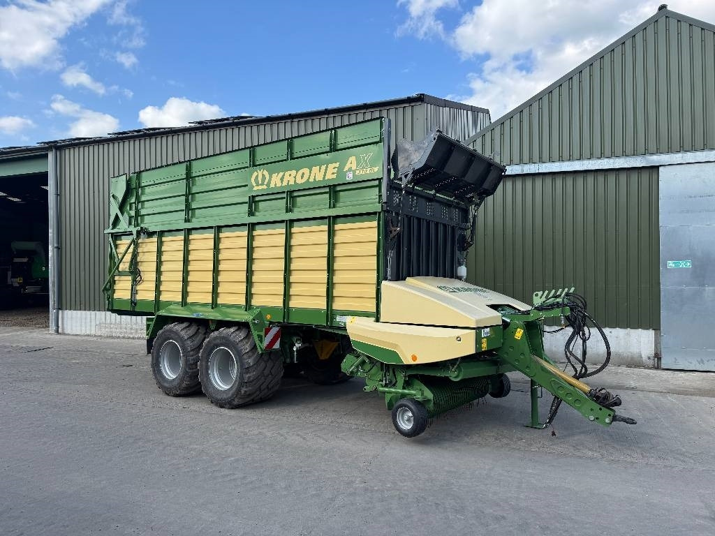 Krone AX 310 HL - Autochargeuse: photos 1 Krone AX 310 HL - Autochargeuse: photos 1