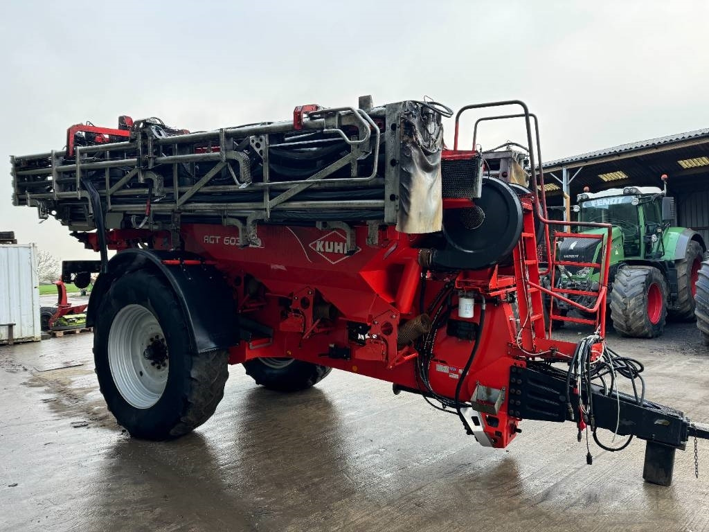 Kuhn AGT 6036 Boom Fertiliser Spreader - Distributeur d'engrais: photos 2 Kuhn AGT 6036 Boom Fertiliser Spreader - Distributeur d'engrais: photos 2
