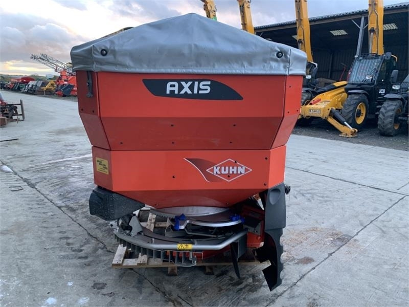 Kuhn Axis 40.2 M-EMC Fert Spreader - Distributeur d'engrais: photos 5 Kuhn Axis 40.2 M-EMC Fert Spreader - Distributeur d'engrais: photos 5