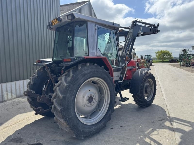 Massey Ferguson Massey Ferguson 3075 Dynashift *Low Hours* - Tracteur agricole: photos 4 Massey Ferguson Massey Ferguson 3075 Dynashift *Low Hours* - Tracteur agricole: photos 4