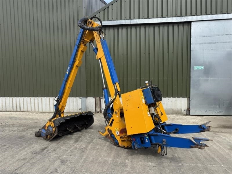 Bomford Turner B81-81T Hedge Cutter - Matériel forestier: photos 1 Bomford Turner B81-81T Hedge Cutter - Matériel forestier: photos 1