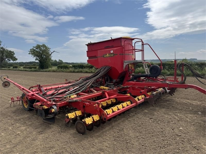 Vaderstad Rapid A800s **Video Below** - Combiné de semis: photos 1 Vaderstad Rapid A800s **Video Below** - Combiné de semis: photos 1