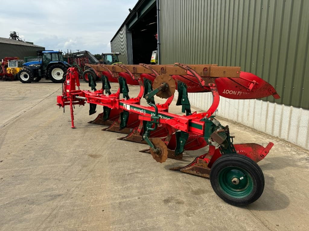 Vogel & Noot Plus Xm 900 5 Furrow Plough - Charrue: photos 3 Vogel & Noot Plus Xm 900 5 Furrow Plough - Charrue: photos 3