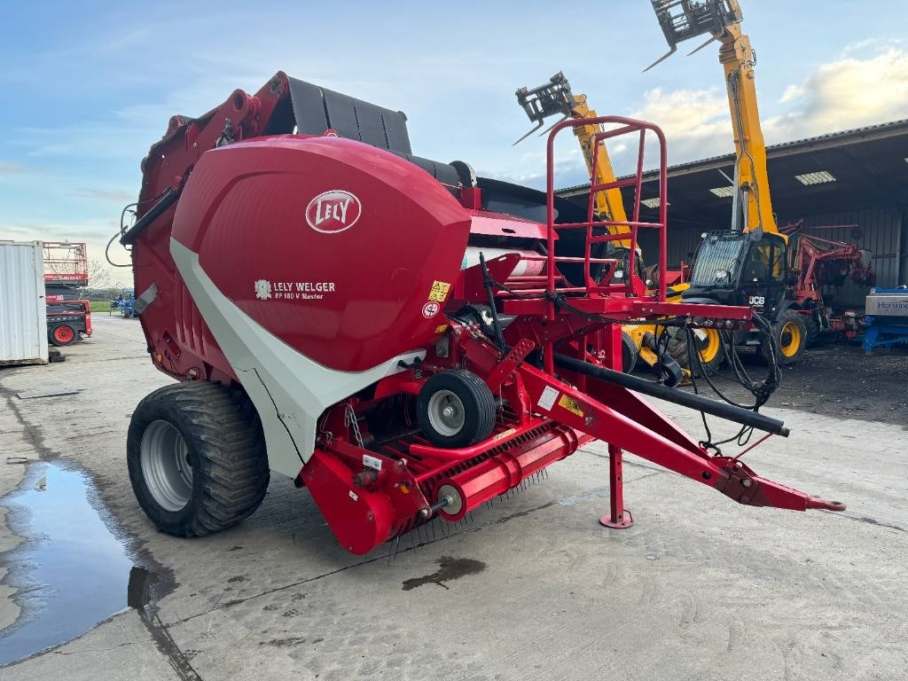 Welger RP 180 V Round Baler - Presse à balles rondes: photos 2 Welger RP 180 V Round Baler - Presse à balles rondes: photos 2