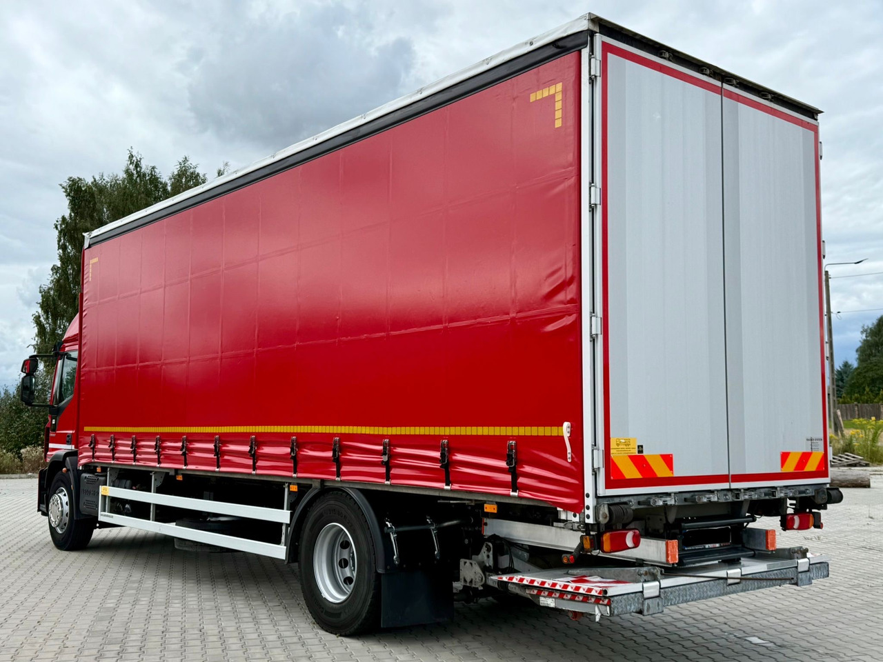 IVECO EUROCARGO 180-280 / FIRANKA / WINDA / 20 PALET / 80 TYŚ KM / 2023 ROK / 9 223 KG ŁADOWNOŚ - Camion à rideaux coulissants: photos 3 IVECO EUROCARGO 180-280 / FIRANKA / WINDA / 20 PALET / 80 TYŚ KM / 2023 ROK / 9 223 KG ŁADOWNOŚ - Camion à rideaux coulissants: photos 3