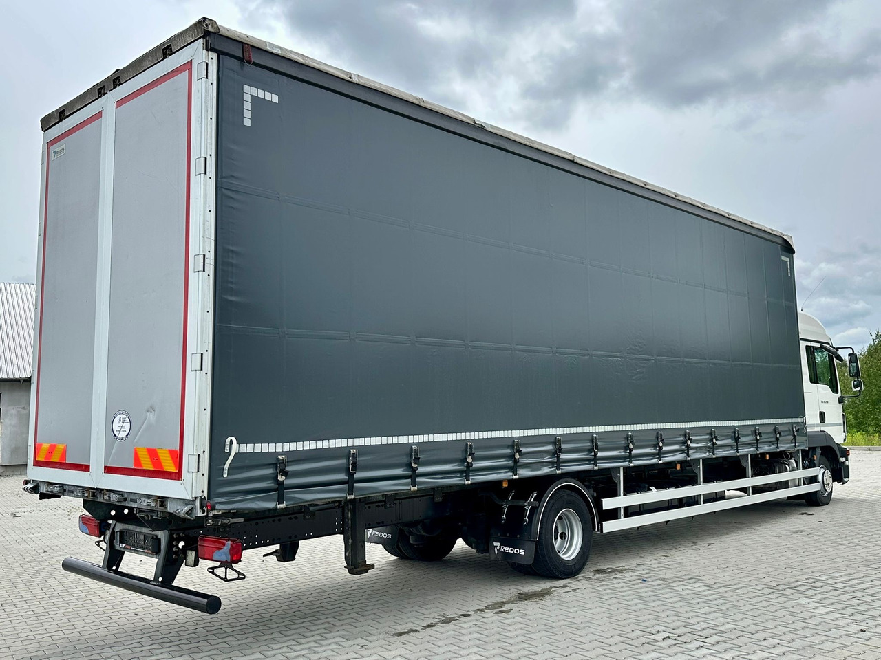 MAN TGL 12.250 / FIRANKA / 23 EUROPALETY / 9.5 M DŁUGOŚCI / NISKI PRZEBIEG / SYPIALKA / 2020 ROK - Camion à rideaux coulissants: photos 3 MAN TGL 12.250 / FIRANKA / 23 EUROPALETY / 9.5 M DŁUGOŚCI / NISKI PRZEBIEG / SYPIALKA / 2020 ROK - Camion à rideaux coulissants: photos 3