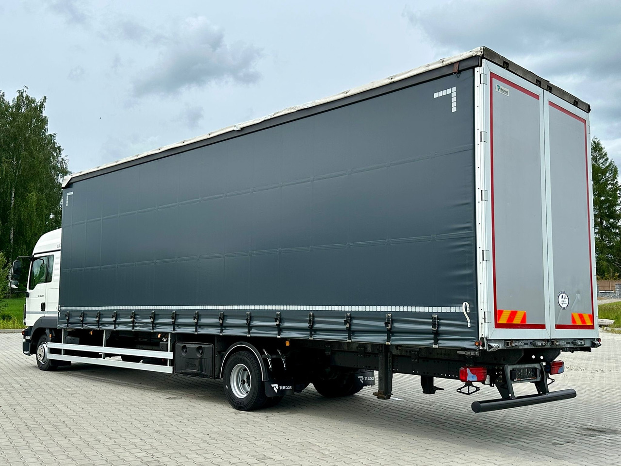 MAN TGL 12.250 / FIRANKA / 23 EUROPALETY / 9.5 M DŁUGOŚCI / NISKI PRZEBIEG / SYPIALKA / 2020 ROK - Camion à rideaux coulissants: photos 4 MAN TGL 12.250 / FIRANKA / 23 EUROPALETY / 9.5 M DŁUGOŚCI / NISKI PRZEBIEG / SYPIALKA / 2020 ROK - Camion à rideaux coulissants: photos 4