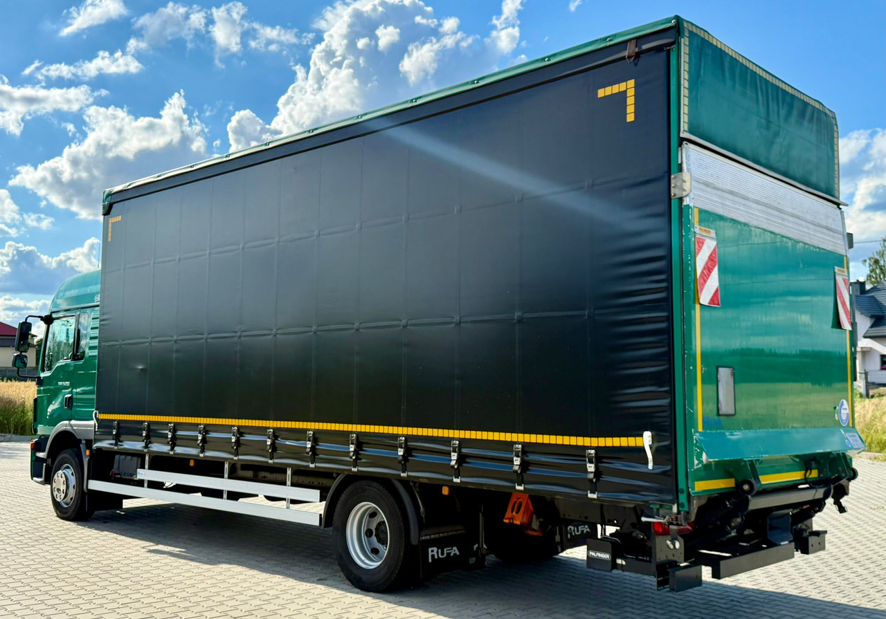MAN TGM 12.250 / TGL 12.250 / FIRANKA / WINDA / AUTOMAT / 18 PALET / SYPIALKA / 2017 ROK - Camion à rideaux coulissants: photos 4 MAN TGM 12.250 / TGL 12.250 / FIRANKA / WINDA / AUTOMAT / 18 PALET / SYPIALKA / 2017 ROK - Camion à rideaux coulissants: photos 4