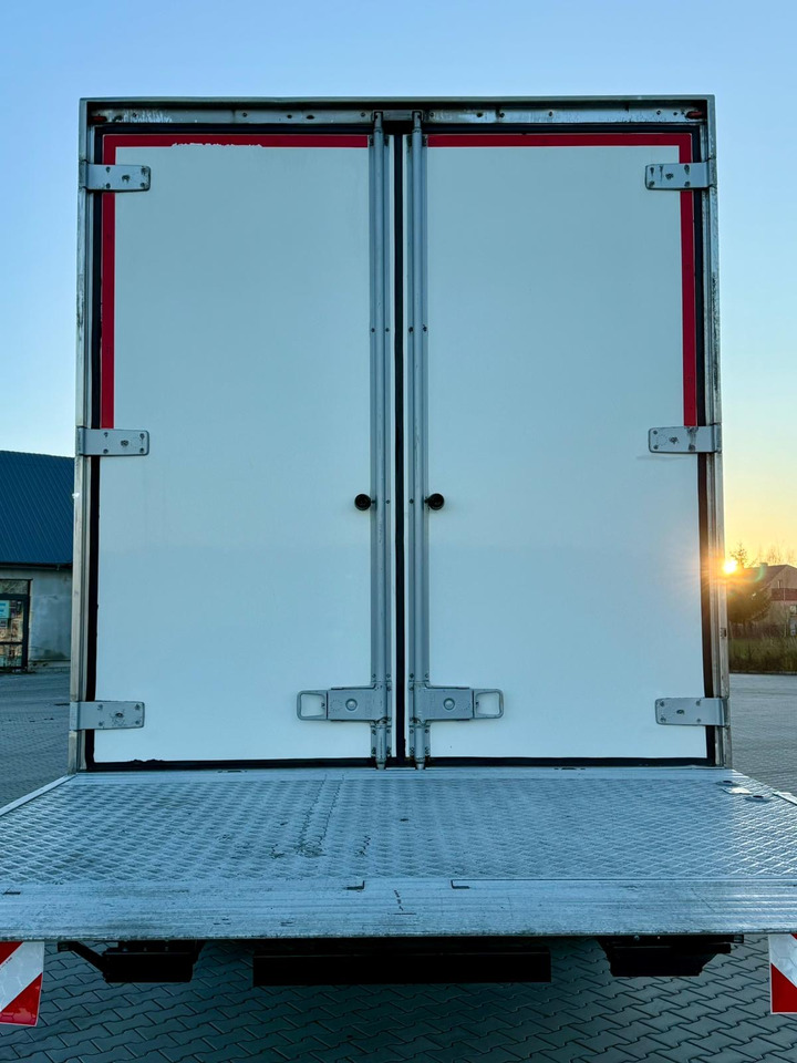 MERCEDES-BENZ ACTROS 1840 / CHŁODNIA / WINDA / 15 EUROPALET / 6.10 M DŁUGOŚCI / DUŻA KABINA / AUTOMAT / SPROWADZONY / SERWISOWANY / EURO 6 - Camion frigorifique: photos 5 MERCEDES-BENZ ACTROS 1840 / CHŁODNIA / WINDA / 15 EUROPALET / 6.10 M DŁUGOŚCI / DUŻA KABINA / AUTOMAT / SPROWADZONY / SERWISOWANY / EURO 6 - Camion frigorifique: photos 5