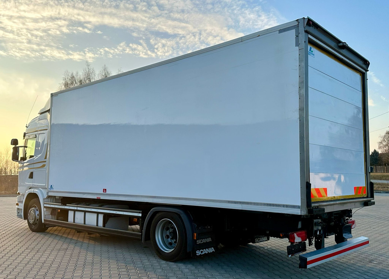 SCANIA G360 / IZOTERMA / 6.8 M DŁUGOŚCI / AUTOMAT / CAŁA NA PODUSZKACH / KLIMA POSTOJOWA / ELEKTRYCZNA ROLETA TYŁ / SYPIALKA - Camion isothermique: photos 5 SCANIA G360 / IZOTERMA / 6.8 M DŁUGOŚCI / AUTOMAT / CAŁA NA PODUSZKACH / KLIMA POSTOJOWA / ELEKTRYCZNA ROLETA TYŁ / SYPIALKA - Camion isothermique: photos 5