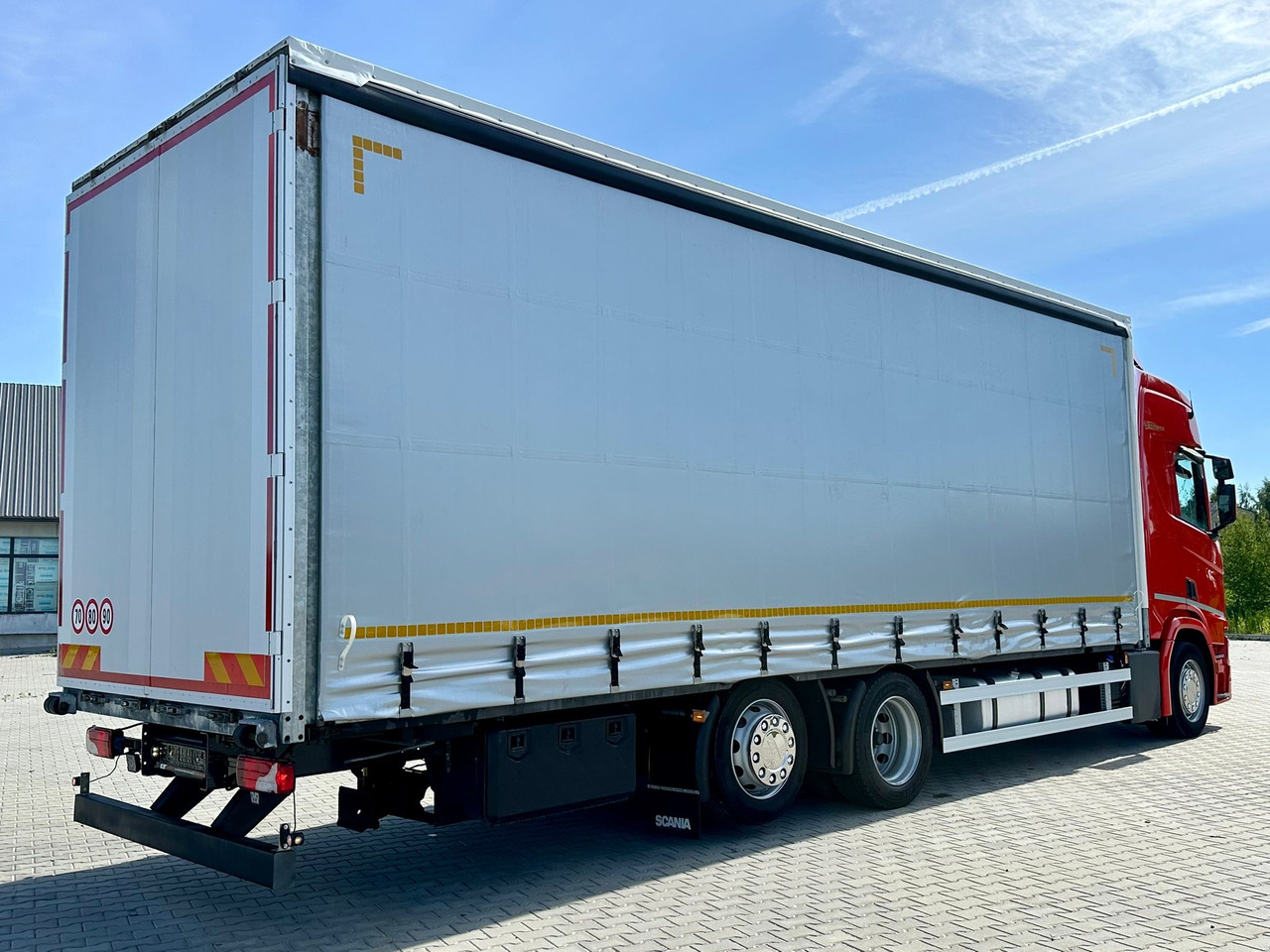 SCANIA R410 / FIRANKA / 21 EUROPALET / 8.5 M DŁUGOŚCI / 6x2 / PODWIESZA - Camion à rideaux coulissants: photos 4 SCANIA R410 / FIRANKA / 21 EUROPALET / 8.5 M DŁUGOŚCI / 6x2 / PODWIESZA - Camion à rideaux coulissants: photos 4