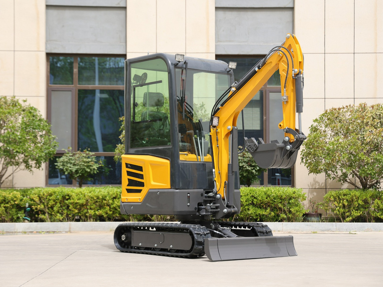 KUBOTA Diesel Mini excavator 1.8 Ton - Müller Machinery MB 18 - VKSH - Mini pelle: photos 3 KUBOTA Diesel Mini excavator 1.8 Ton - Müller Machinery MB 18 - VKSH - Mini pelle: photos 3