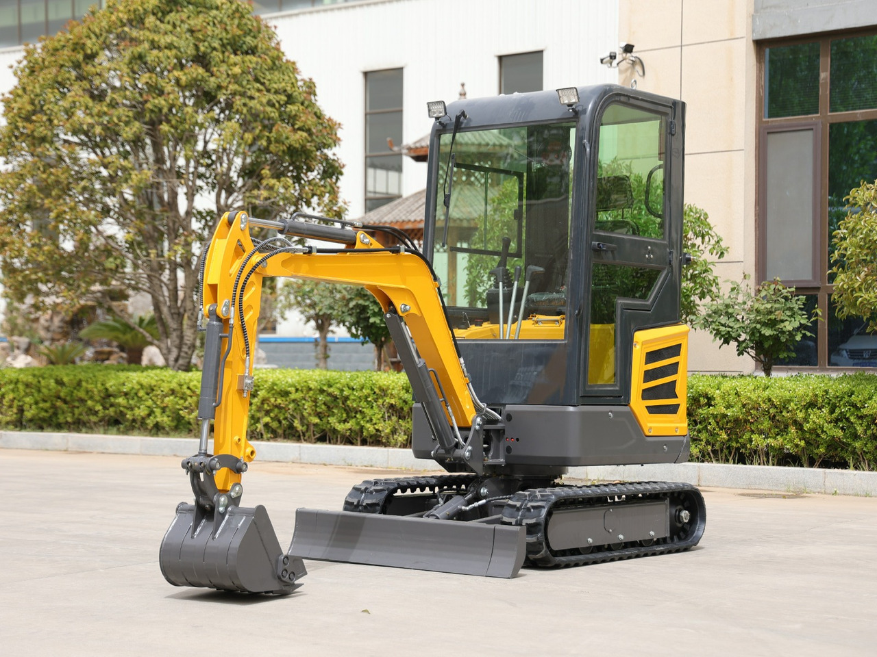 KUBOTA Diesel Mini excavator 1.8 Ton - Müller Machinery MB 18 - VKSH - Mini pelle: photos 2 KUBOTA Diesel Mini excavator 1.8 Ton - Müller Machinery MB 18 - VKSH - Mini pelle: photos 2